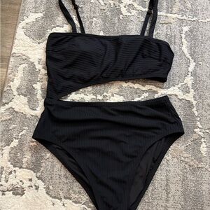 L - Shade & Shore Elegant Black Swimwear